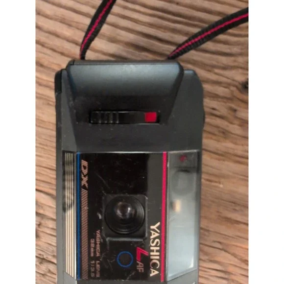 Yashica Kyocera L AF DATE DX 35mm Point & Shoot Film Camera Japan Parts Only - Picture 3 of 16